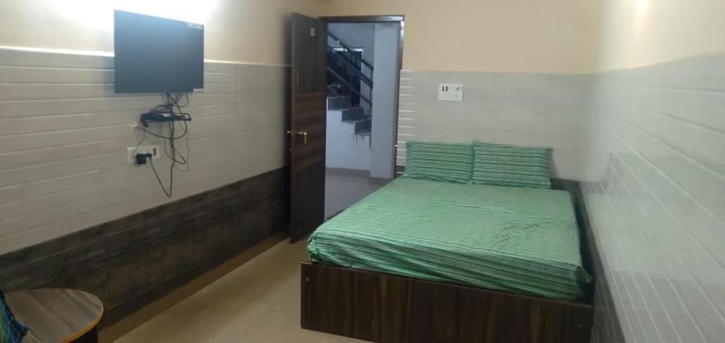 Ns Vijay Shesha Mahal Hotel Tiruvannamalai Bagian luar foto